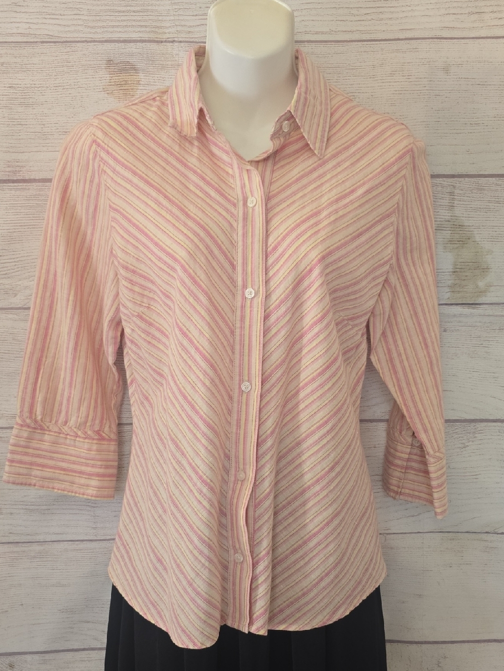 Old Navy Pink and Cream Striped Easy Fit Button-Down Shirt Sz Med
